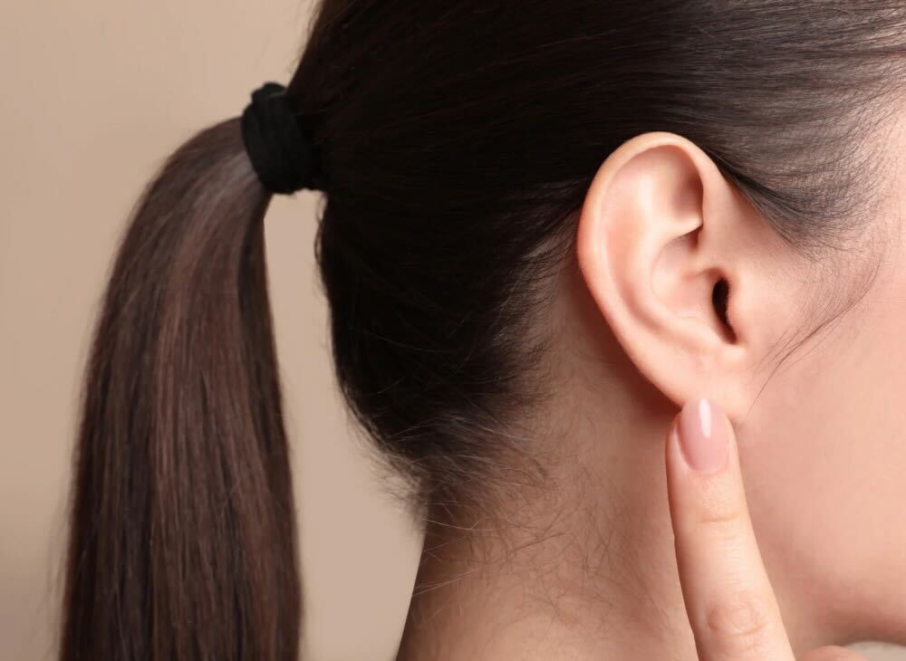 耳ツボマッサージ