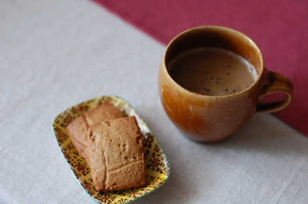 穀物コーヒー豆乳ラテ