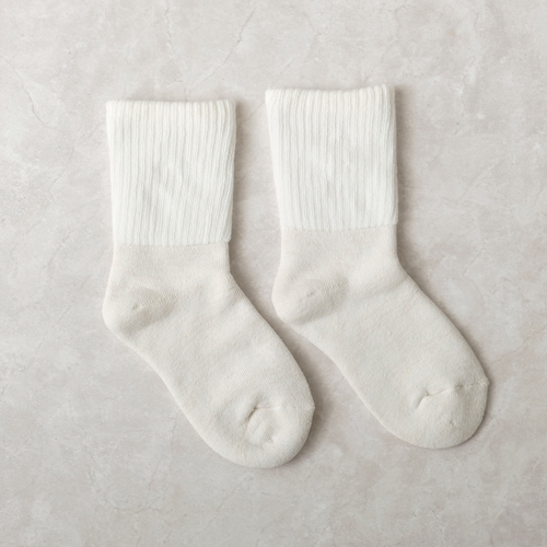 一足履くだけで ふっくらと足元をあたたかく包まれる感じをご堪能くださいませ 元氣で美しく幸せな暮らしを くらしのたのしみ通販 一足履くだけで ふっくらと足元をあたたかく包まれる感じをご堪能くださいませ 元氣で美しく幸せな暮らしを くらしのたのしみ通販
