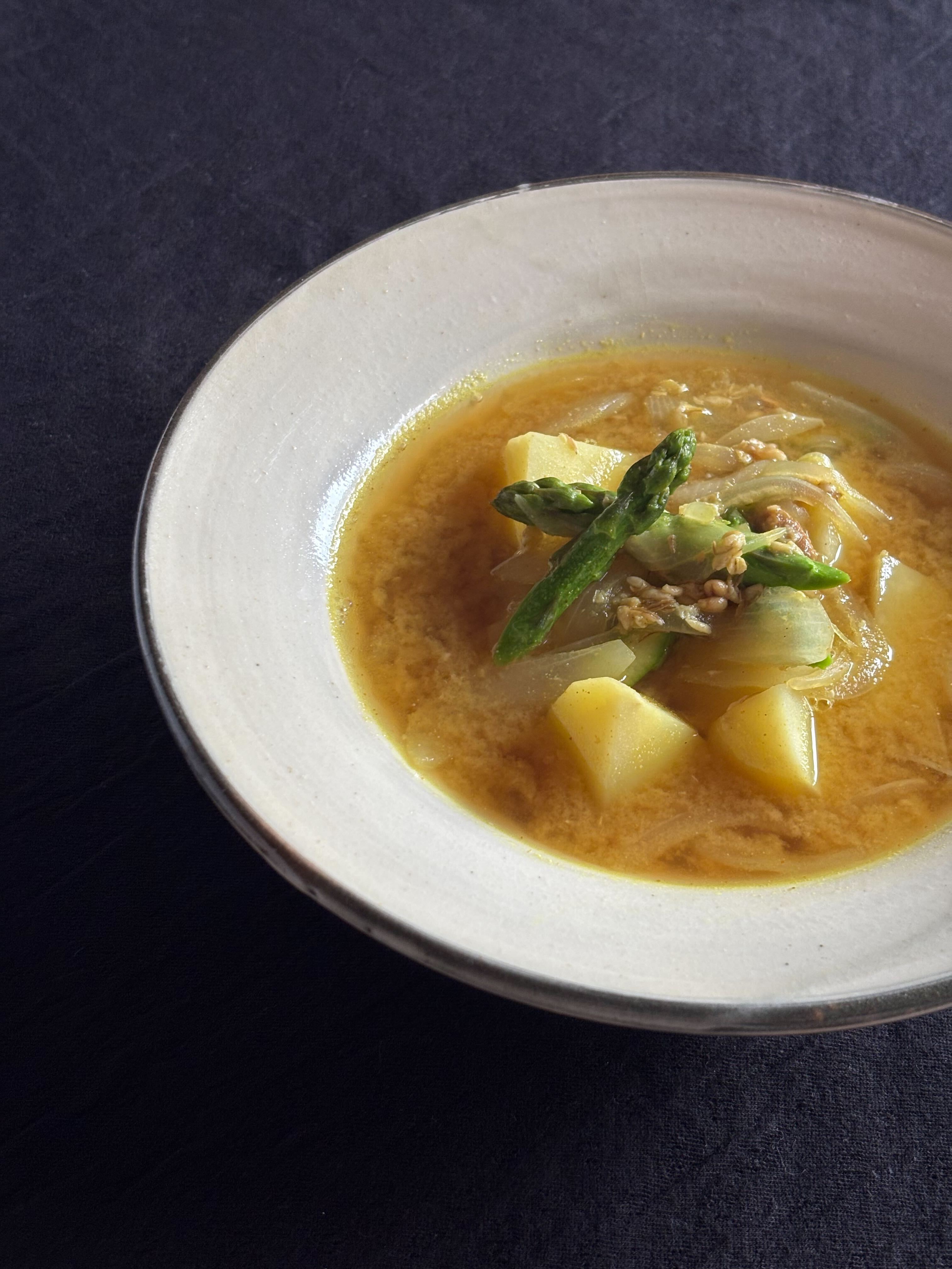ひしおで作る野菜のスパイスカレースープ