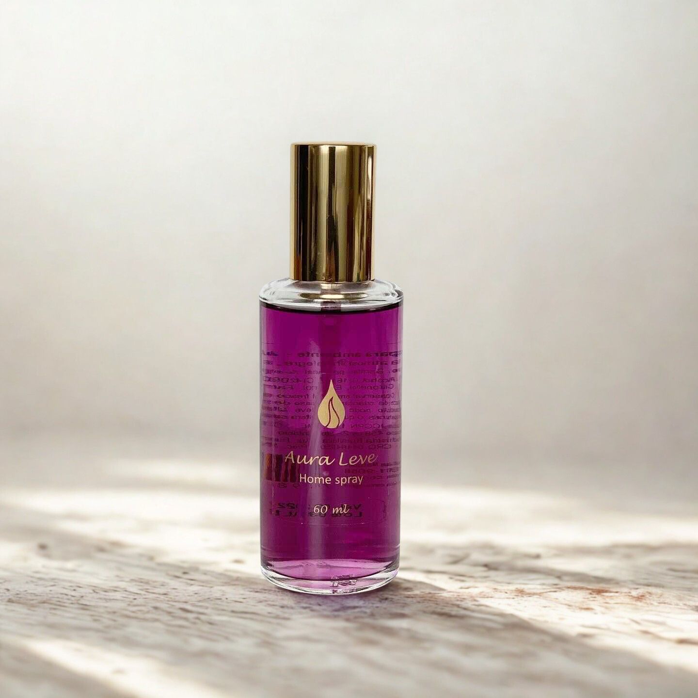 喜びと愛のある雰囲氣をもたらすアロマスプレー。ホワイトローズの特別